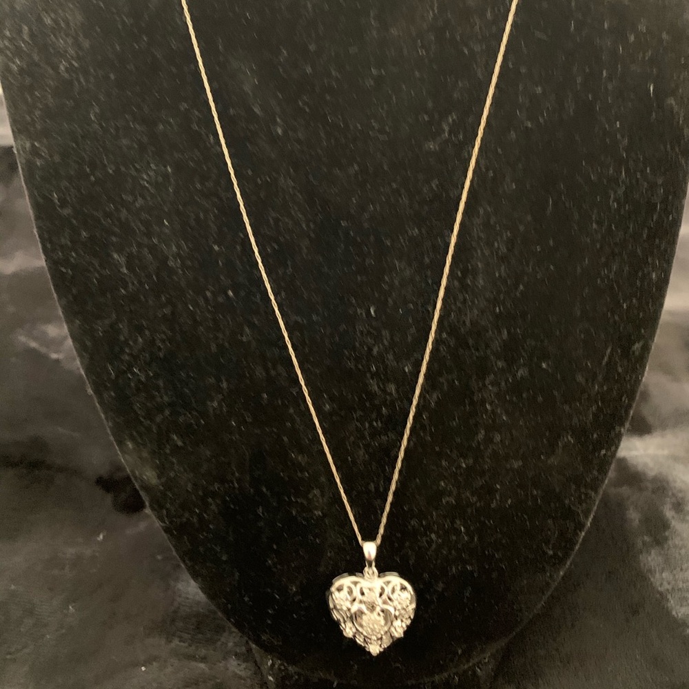 Diamond Heart Pendant Set in White Gold